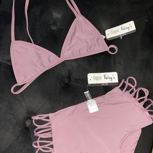 Dippin’ Daisy’s Bikini set - with tags